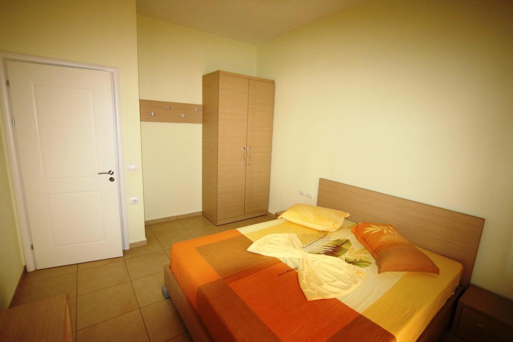 Galaxy Apartment *